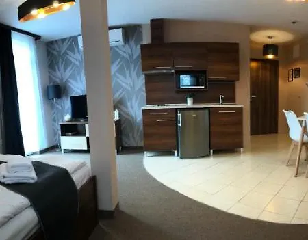 Relaxo Apartmanház Panzió Cserkeszőlő