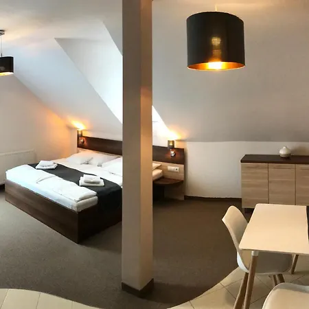 Relaxo Apartmanház Panzió Cserkeszőlő