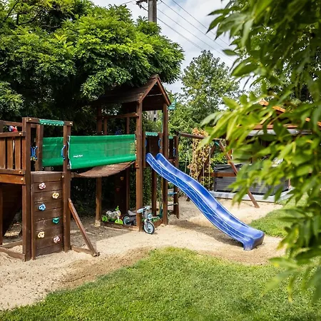Relaxo Apartmanház Panzió