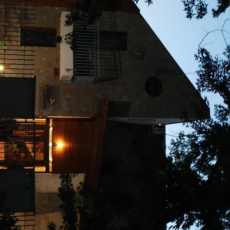 Relaxo Apartmanház Panzió Cserkeszőlő