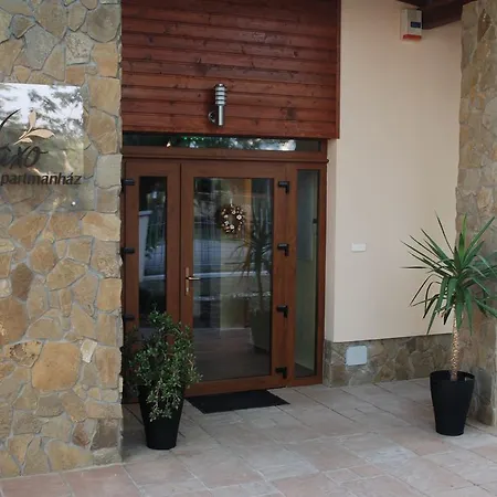 Relaxo Apartmanház * Cserkeszőlő