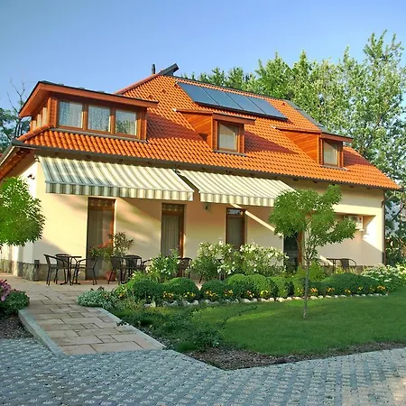 Relaxo Apartmanház Cserkeszőlő