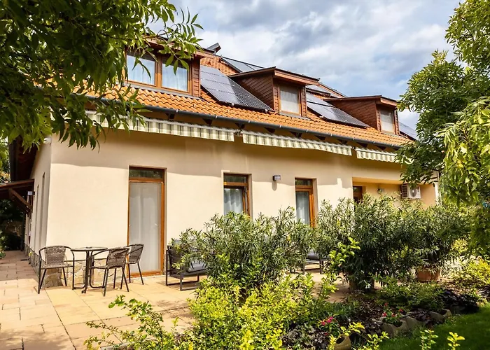 Relaxo Apartmanhaz * Cserkeszolo