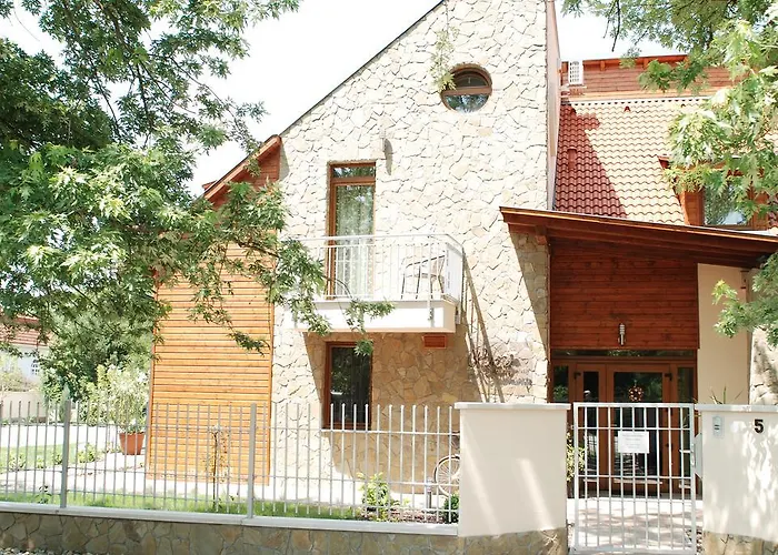 Relaxo Apartmanhaz Cserkeszolo