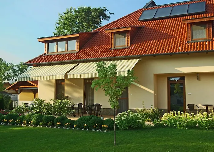 Bed & Breakfast Relaxo Apartmanház Cserkeszőlő