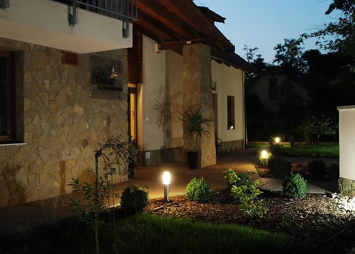 Relaxo Apartmanház Bed & Breakfast