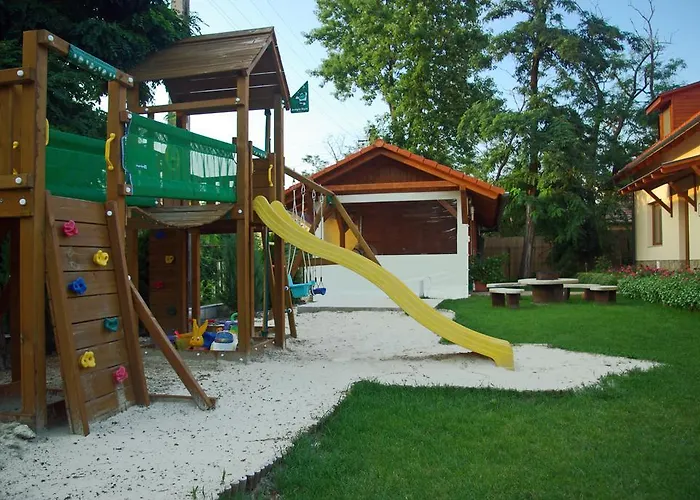 Relaxo Apartmanhaz * Cserkeszolo